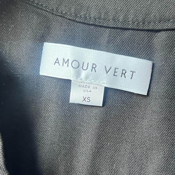 Amour Vert Long Sleeve Rollup Blouse - Picture 6 of 6